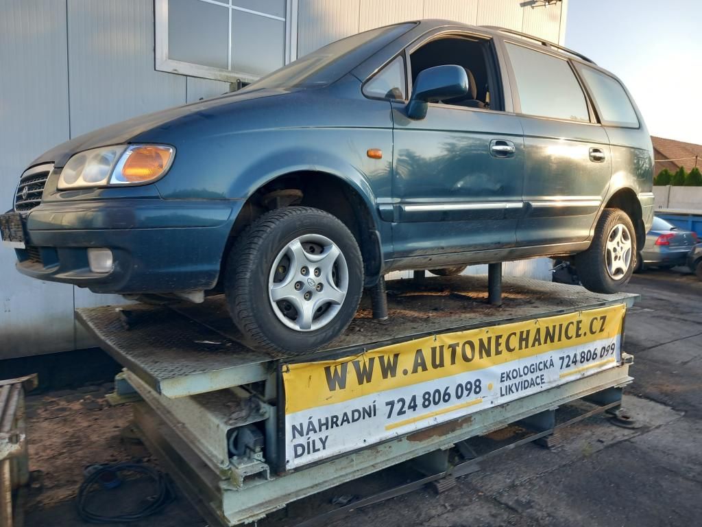 Hyundai Trajet 2.9D, 2004